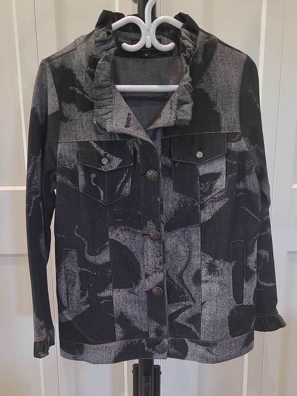 Minkas Women’s Black & Gray Ruffle Collar Denim Jacket